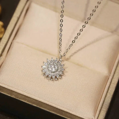 Fortuna Stellaris Necklace | Gold Maya Henry Jewelry