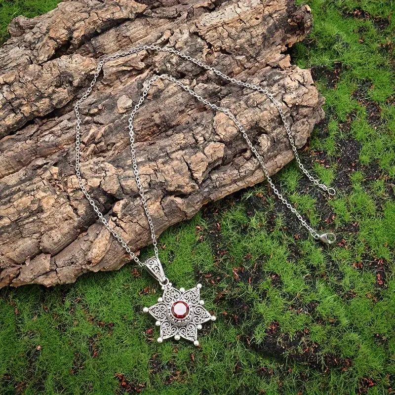 Jessindra Carmalyth Necklace | White Gold Maya Henry Jewelry