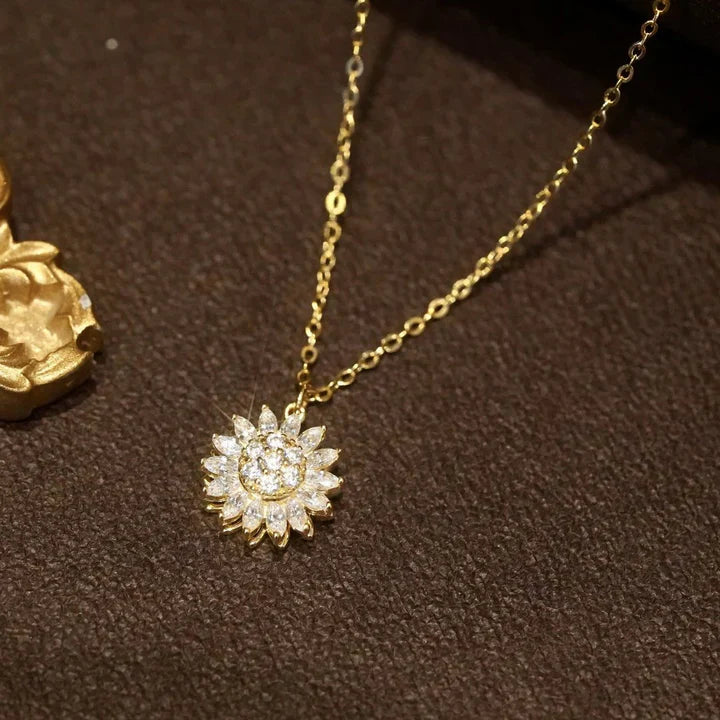 Fortuna Stellaris Necklace | Gold Maya Henry Jewelry