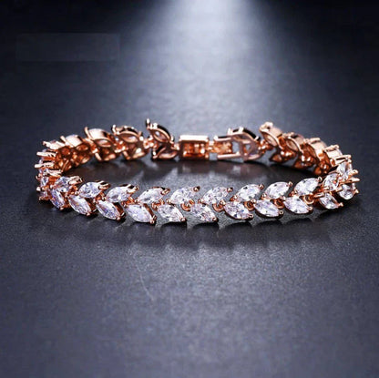 Nemorina Foliora Bracelet | Gold Maya Henry Jewelry