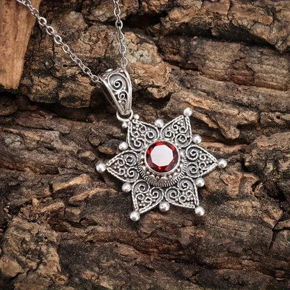 Jessindra Carmalyth Necklace | White Gold Maya Henry Jewelry