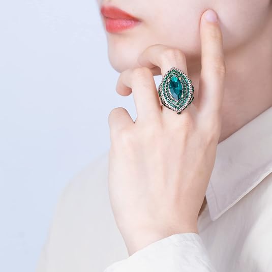 Emerald Regent Ring | Gold Maya Henry Jewelry