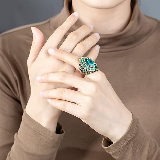 Emerald Regent Ring | Gold Maya Henry Jewelry