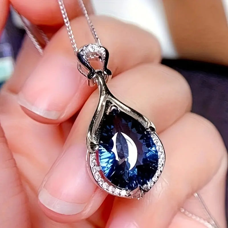 Alindra Feymorra Necklace | White Gold Maya Henry Jewelry