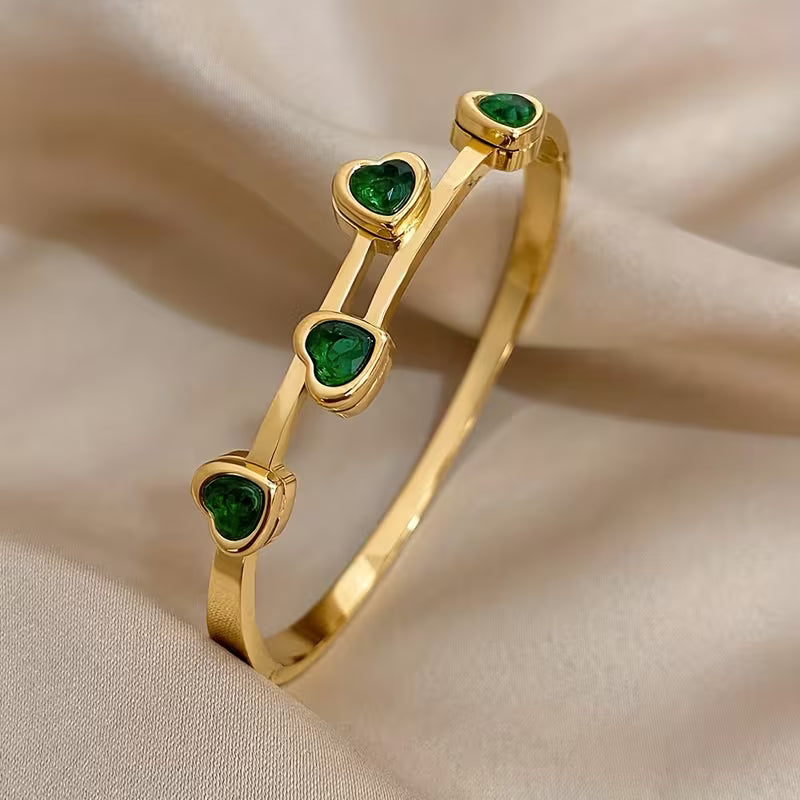 Verde Hearts Bracelet | Gold Maya Henry Jewelry