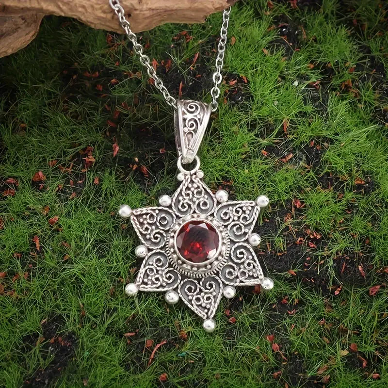 Jessindra Carmalyth Necklace | White Gold Maya Henry Jewelry