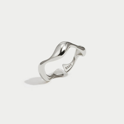 Waves - Minimalist Ring Maya Henry Jewelry