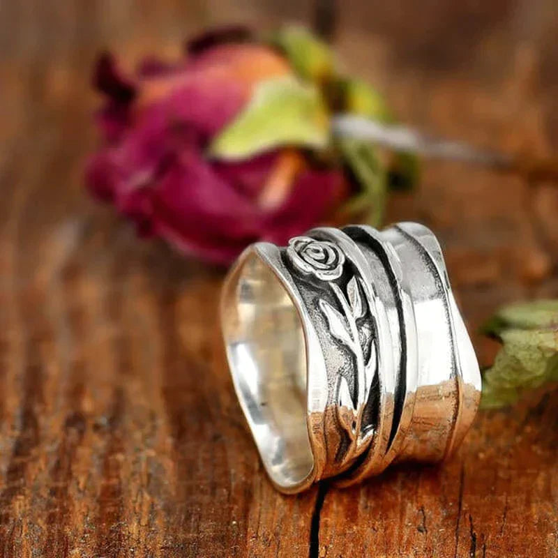Blossom - Vintage Silver Ring Maya Henry Jewelry