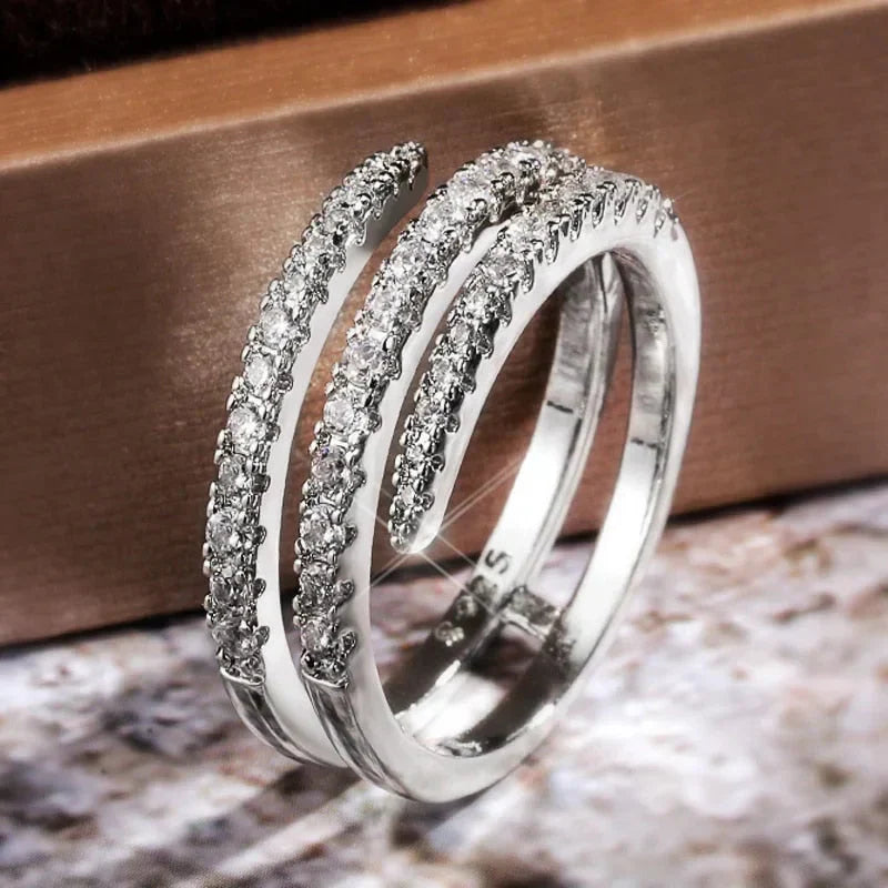 Mariavittoria Sassetti Ring | White Gold Maya Henry Jewelry