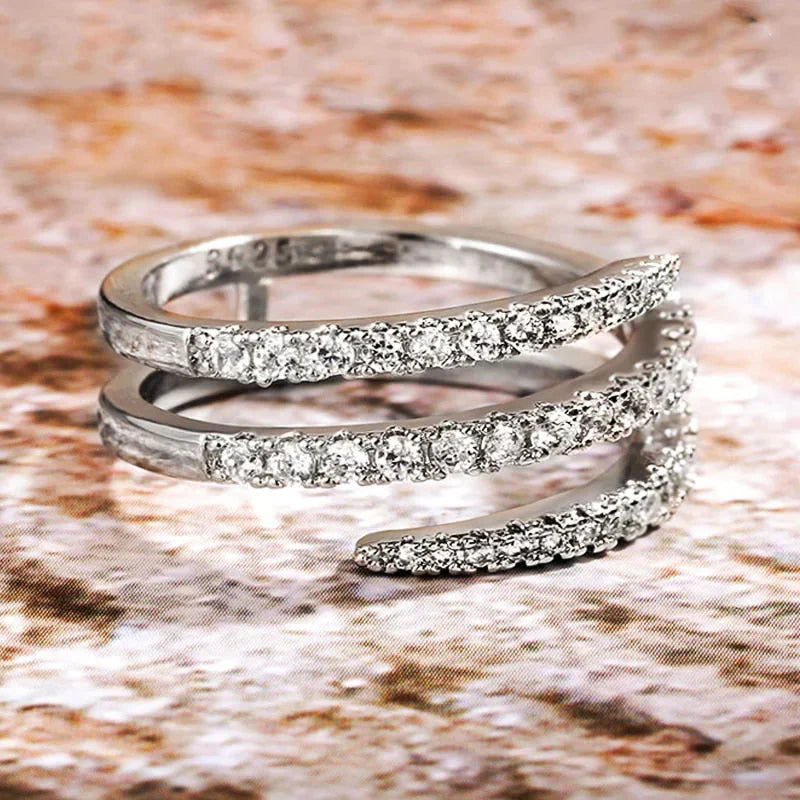 Mariavittoria Sassetti Ring | White Gold Maya Henry Jewelry
