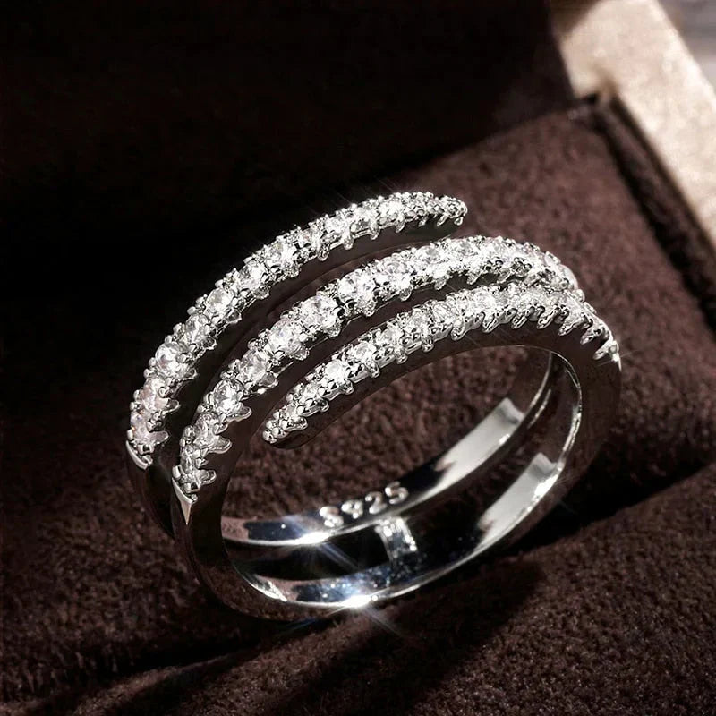 Mariavittoria Sassetti Ring | White Gold Maya Henry Jewelry