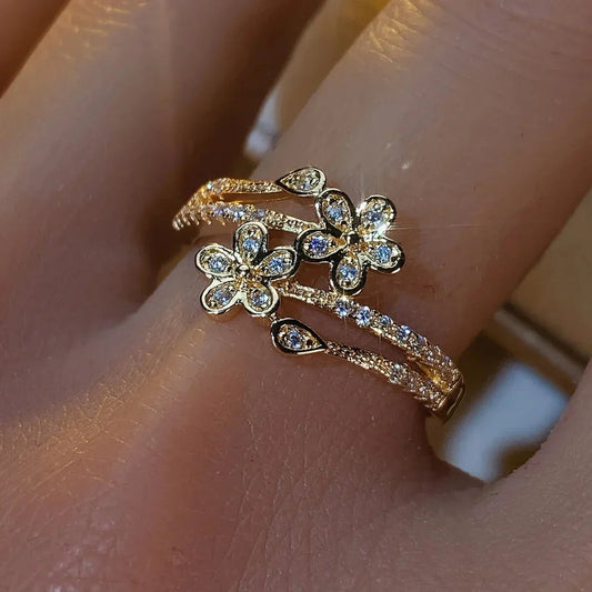 Elegant Bright Flower Gold Ring | Gold Maya Henry Jewelry