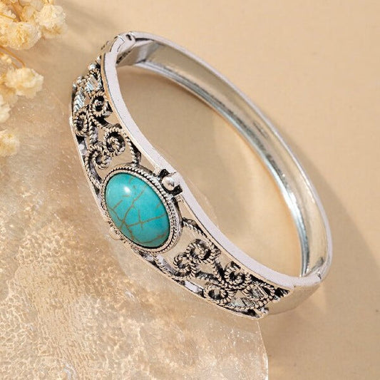 Alouette Vintage Crest Bracelet | White Gold Maya Henry Jewelry