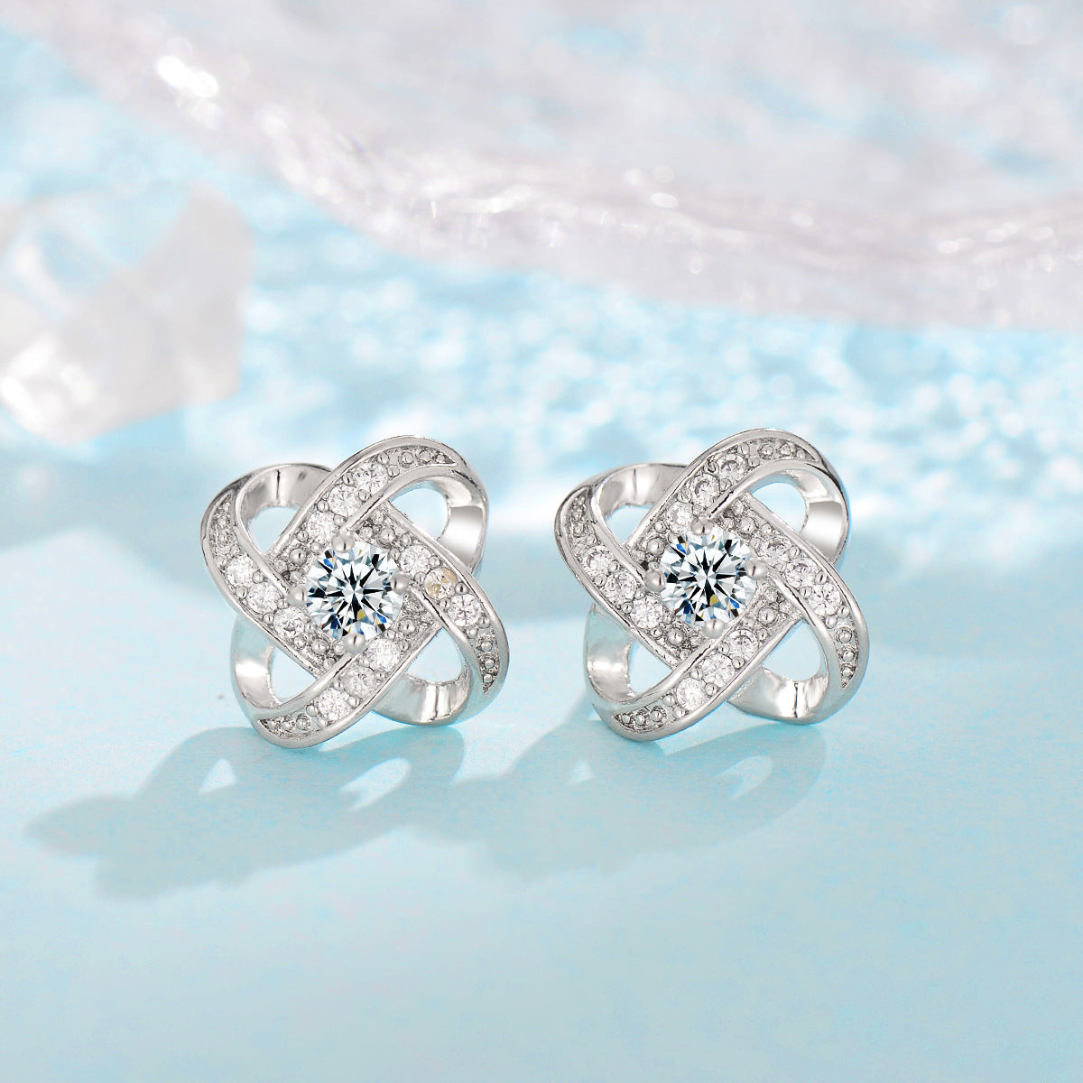Fleur de Givre Clover Knot Set | White Gold Maya Henry Jewelry