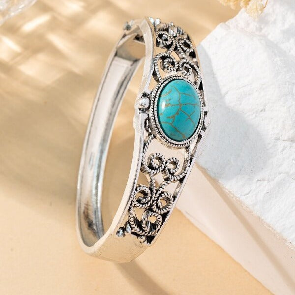 Alouette Vintage Crest Bracelet | White Gold Maya Henry Jewelry