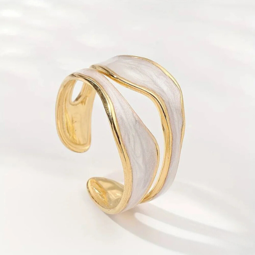 Dream - Vintage White Gold Ring Maya Henry Jewelry