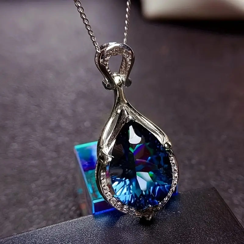 Alindra Feymorra Necklace | White Gold Maya Henry Jewelry