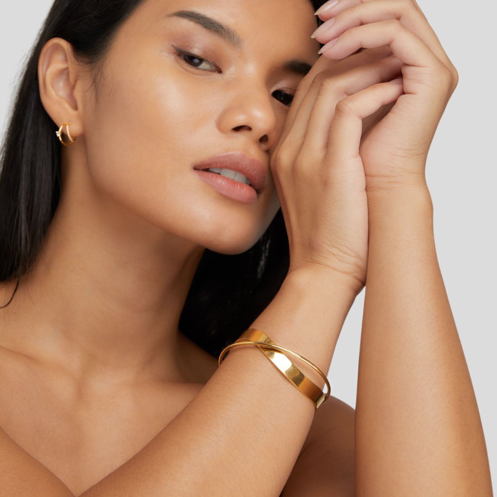 Eve Unique Gold Bangle Maya Henry Jewelry