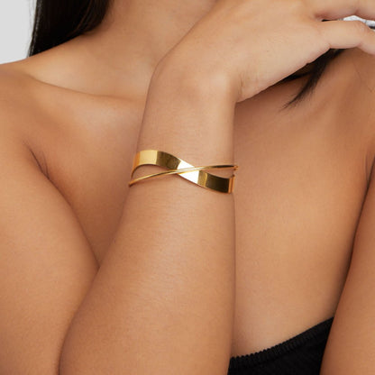 Eve Unique Gold Bangle Maya Henry Jewelry