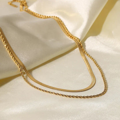 Juliana Solvia Necklace | Gold Maya Henry Jewelry