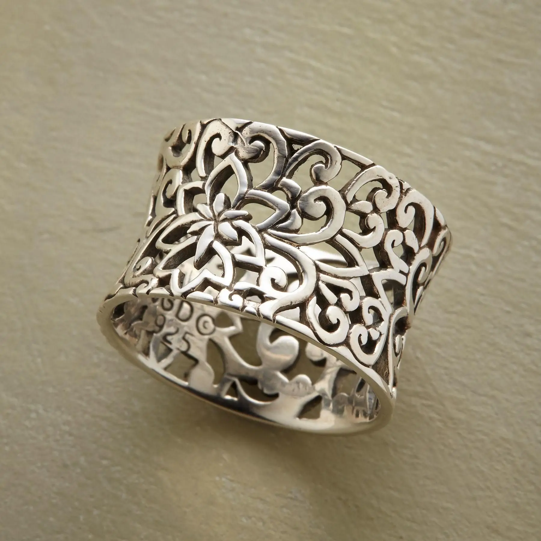 Bonnie - Vintage Silver Hollow Ring Maya Henry Jewelry